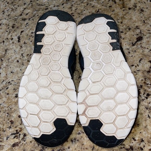 Nike Flex Experience RN 4 - Picture 5 of 8